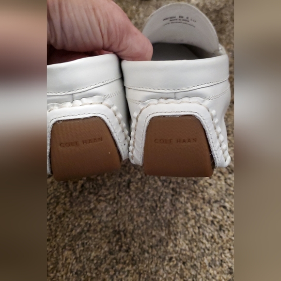 White Cole Haan shoes, size 8B, leather - Picture 4 of 6